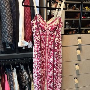 Chic Pink and White Patterned Midi Dress